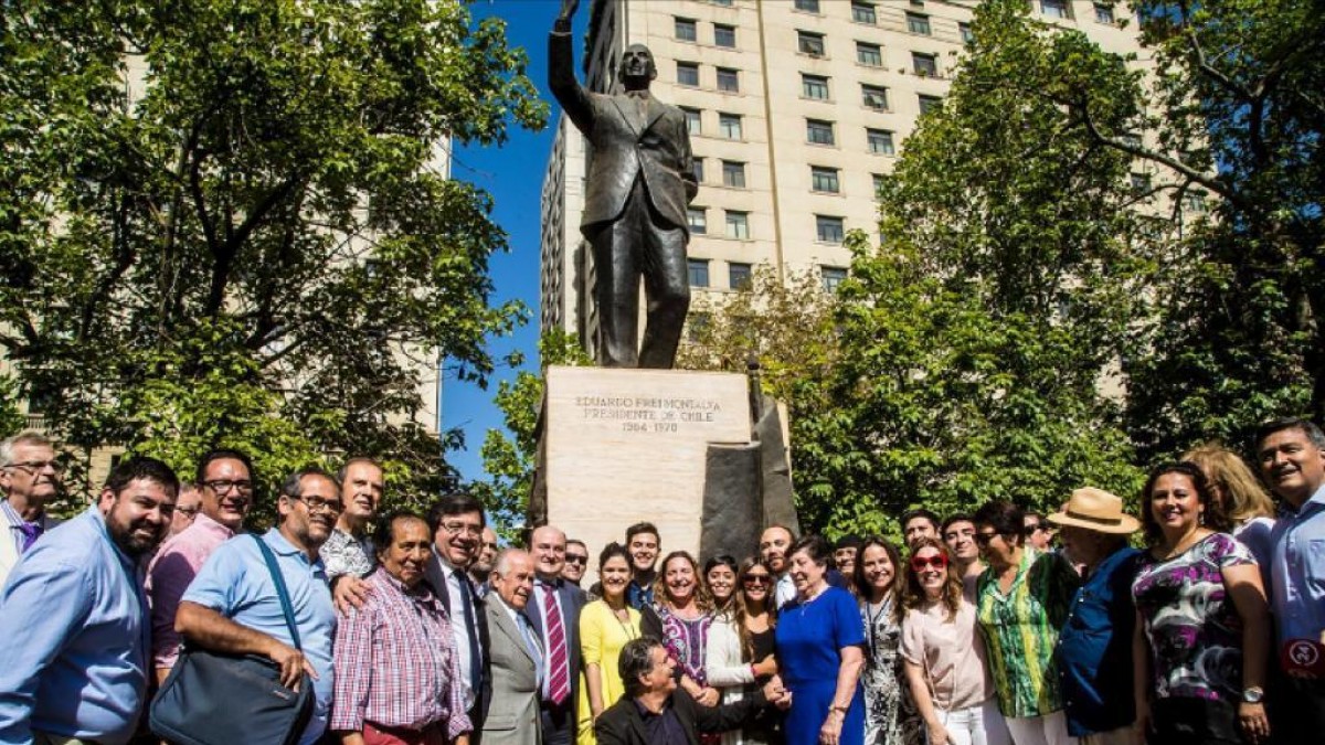 Andoni Ortuzar participa en Santiago de Chile en el homenaje a Eduardo Frei Montalva en el aniversario de su muerte