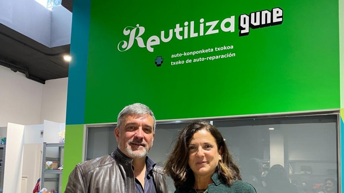 Beatriz Artolazabal plantea levantar en Júndiz el polígono de la economía circular para el aprovechamiento de los residuos urbanos