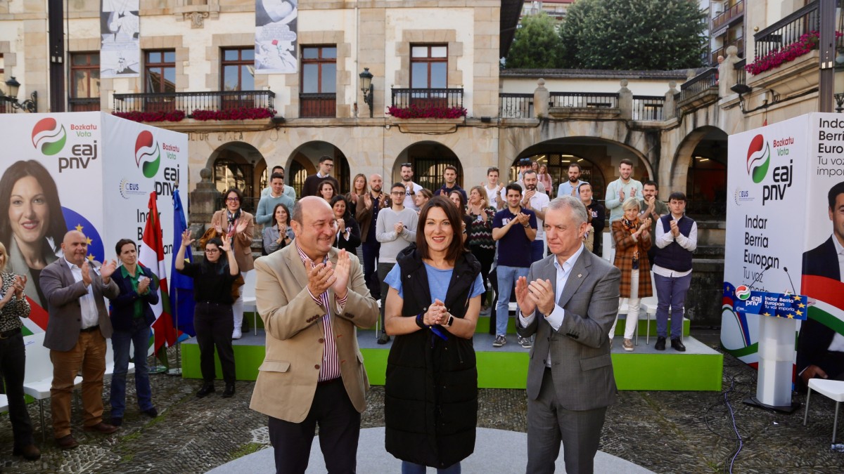 EAJ-PNV recuerda en Gernika que lleva 80 años trabajando por una Europa “en paz” en cuyo seno accederá Euskadi a su libertad