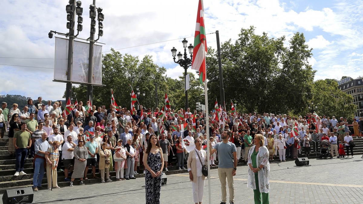 EAJ-PNV reivindica la ikurriña como símbolo de “unión y respeto” que “da cobijo a una comunidad que comparte los mismos ideales”