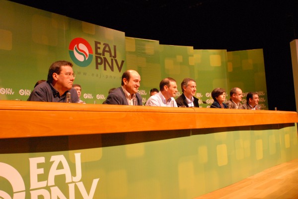 Asamblea Nacional Informativa de EAJ-PNV en el Palacio Euskalduna de Bilbao