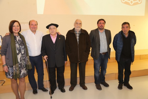 Homenaje a los y las militantes más veteranos en EAJ-PNV Nafarroa