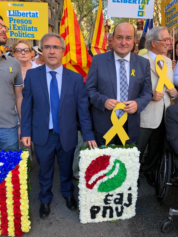 Andoni Ortuzar eta Joseba Aurrekoetxea EAJ PNVren ordezkariak 2018ko Diada ekitaldietan