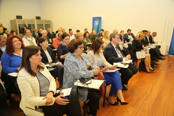 CEUS Europako Hauteskundeetarako Koalizioaren aurkezpena  Izaskun Bilbao Barandica (EAJ-PNV), Luis Padilla (CC), Juan Carlos Piñeiro (CxG), Daniel Innerarity (GB), María del Mar Llaneras (El Pi) y Llu