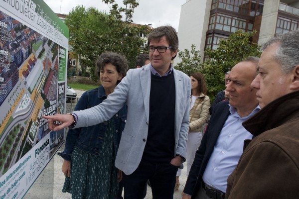 Gorka Urtaran, Ramiro González. Azpiegiturak - Gasteiz