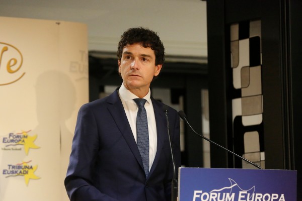 Forum Nueva Economía. Bilbao. Ramiro González, Unai Rementeria, Markel Olano