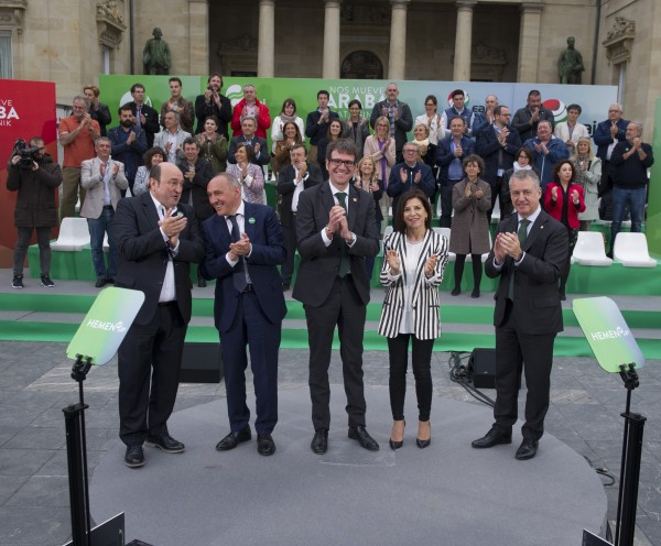 Mitin Vitoria-Gasteiz. Gorka Urtaran, Ramiro González, Izaskun Bilbao, Iñigo Urkullu, Andoni Ortuzar