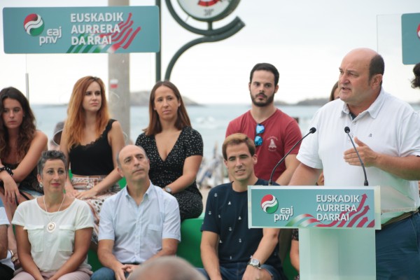 Andoni Ortuzar en el inicio del curso político 2019-2020 en Zarautz