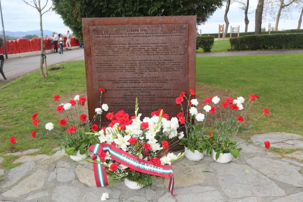 Gudariei omenaldia. Aitor Esteban  Nerea Ruiz