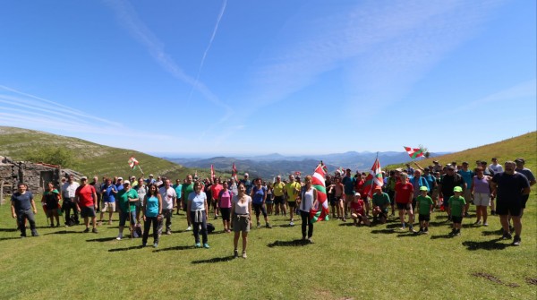 Subida a Zaldiaran, Ernio y Serantes Iñigo Urkullu, Bakartxo Tejeria, Leixuri Arrizabalaga