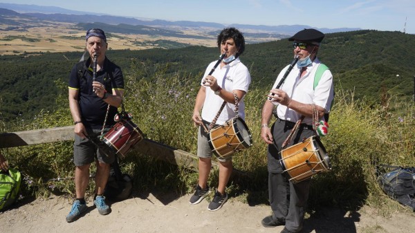 Subida a Zaldiaran, Ernio y Serantes Iñigo Urkullu, Bakartxo Tejeria, Leixuri Arrizabalaga