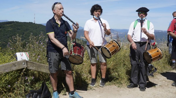 Subida a Zaldiaran, Ernio y Serantes Iñigo Urkullu, Bakartxo Tejeria, Leixuri Arrizabalaga