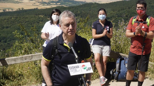 Subida a Zaldiaran, Ernio y Serantes Iñigo Urkullu, Bakartxo Tejeria, Leixuri Arrizabalaga