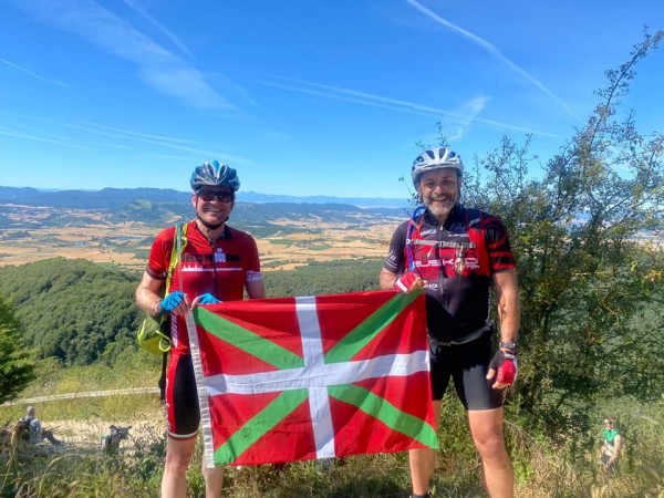 Subida a Zaldiaran, Ernio y Serantes Iñigo Urkullu, Bakartxo Tejeria, Leixuri Arrizabalaga