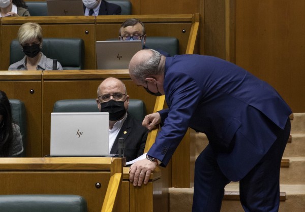 Pleno Ordinario en el Parlamento Vasco (24-02-2022)