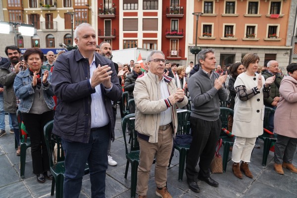 28 M Mitin Tolosa X. Iturbe, E. Mendoza, I. Urkullu, J. Egibar