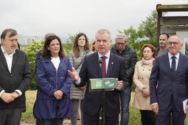 28-M Ciudad verde de la industria Artolazabal, González, Suso, Tapia, Urkullu