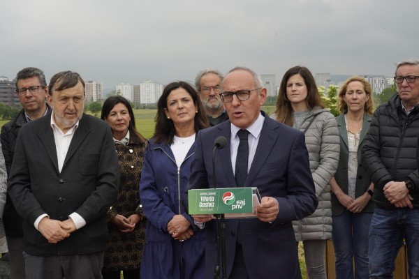 28-M Ciudad verde de la industria Artolazabal, González, Suso, Tapia, Urkullu