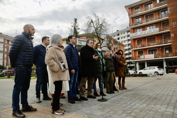 Aitor Esteban, Imanol Pradales, Elixabete  Etxanobe, Itxaso Atutxa, Nerea Ahedo - Usansolo 