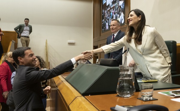 Sesión constitutiva de la XIII legislatura del Parlamento Vasco