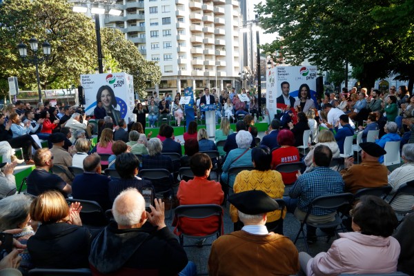 Mitina Santurtzin - Oihane Agirregoitia, Imanol Pradales, Andoni Ortuzar