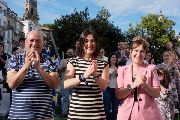 Mitina Vitoria Gasteizen - Oihane Agirregoitia, Rakel Molina, Andoni Ortuzar